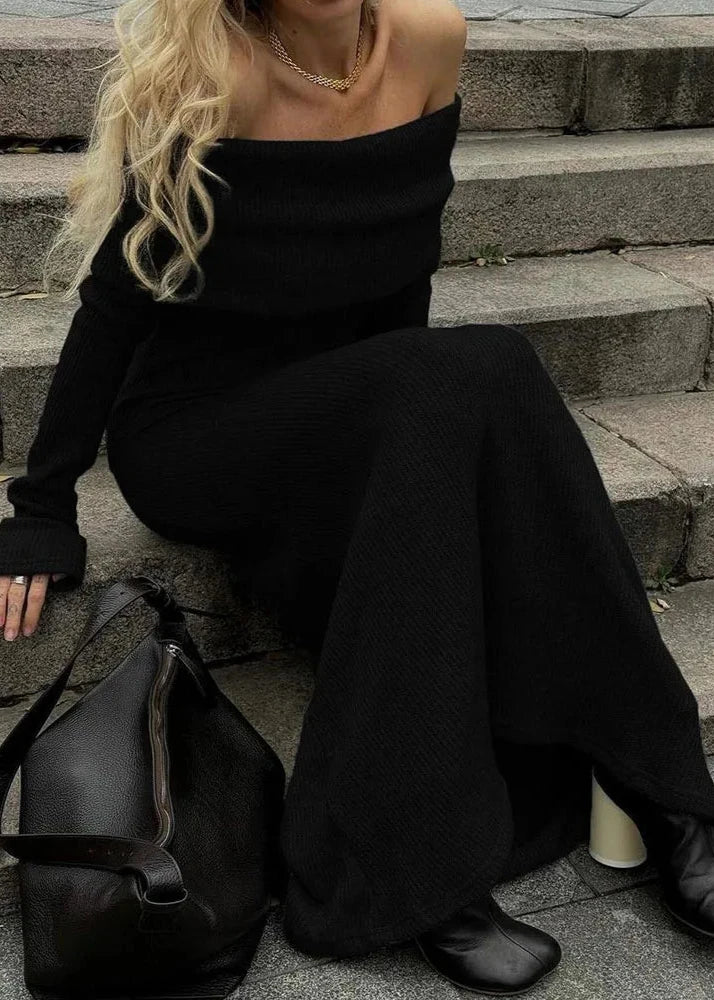 Elegant Off-Shoulder Knitted Maxi Dress